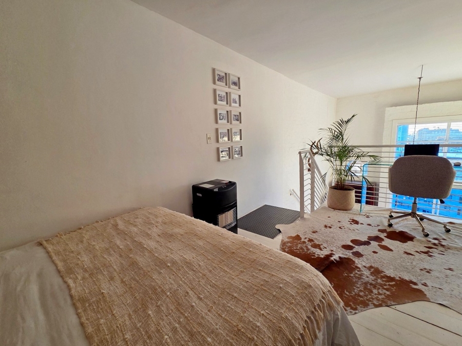 To Let 1 Bedroom Property for Rent in Green Point Western Cape